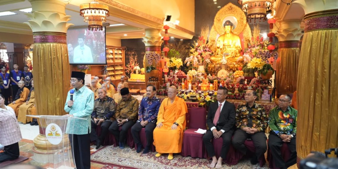 Menag Nasaruddin Umar: Waisak Momentum Menanamkan Kebajikan dan Wujudkan Perdamaian Dunia