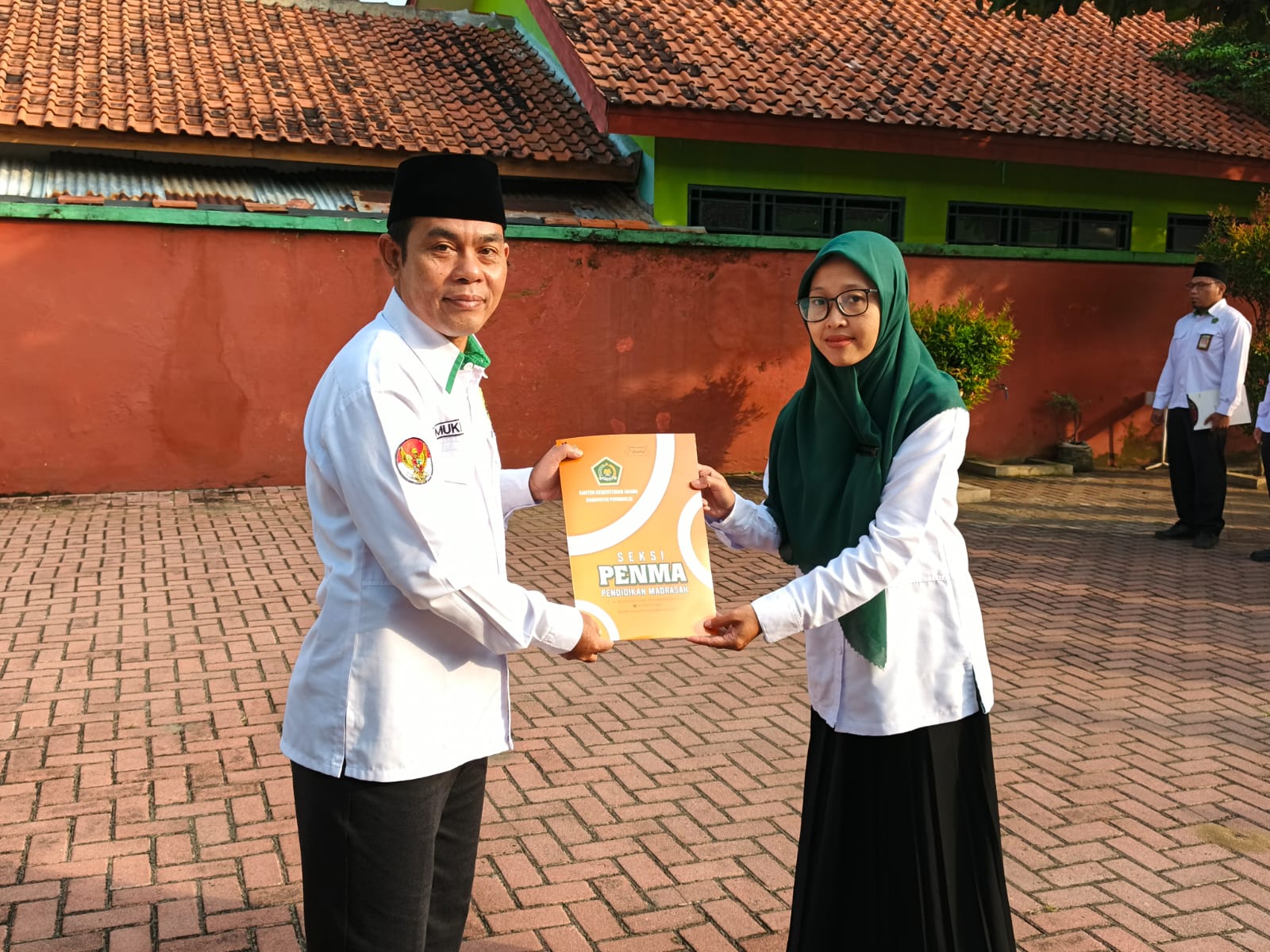 Penyerahan Ijop Madrasah