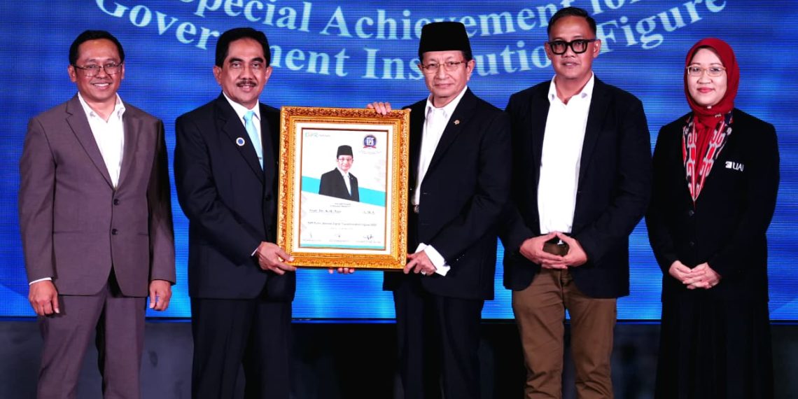 Raih Top GPR Figure Award 2026, Menag Apresiasi Kerja Kehumasan ASN Kemenag